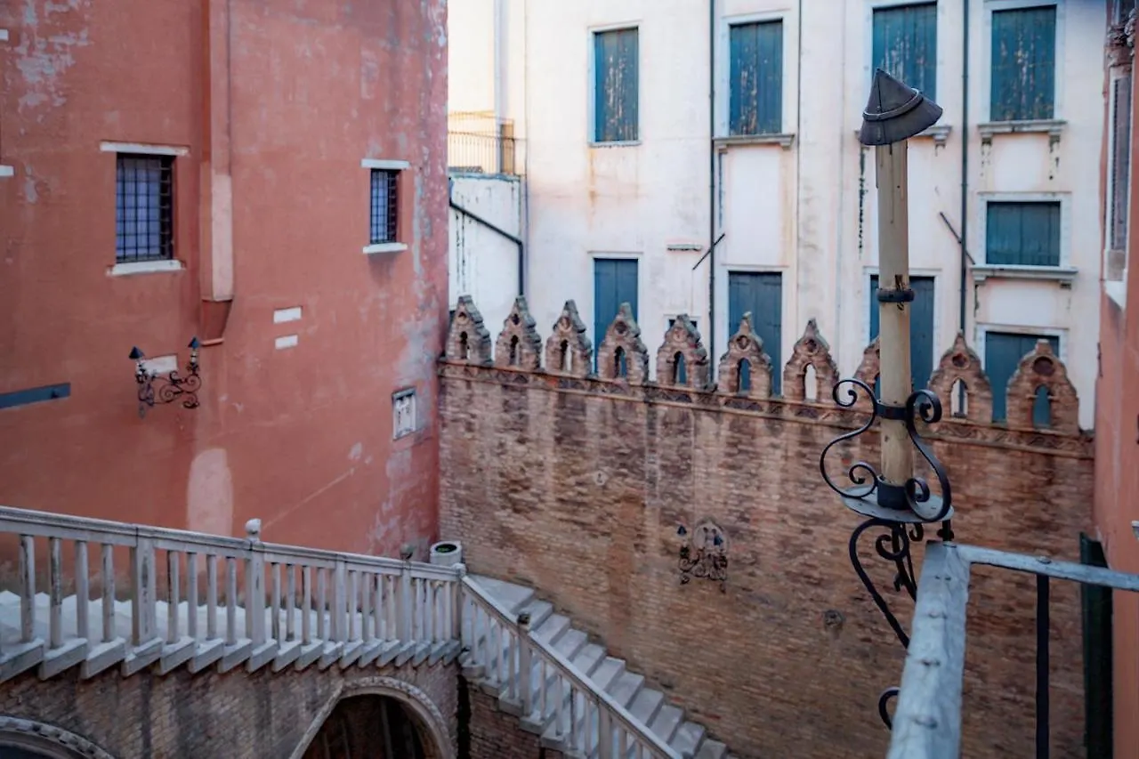 Palazzo Bernardo San Polo Apartment 100 Mq البندقية